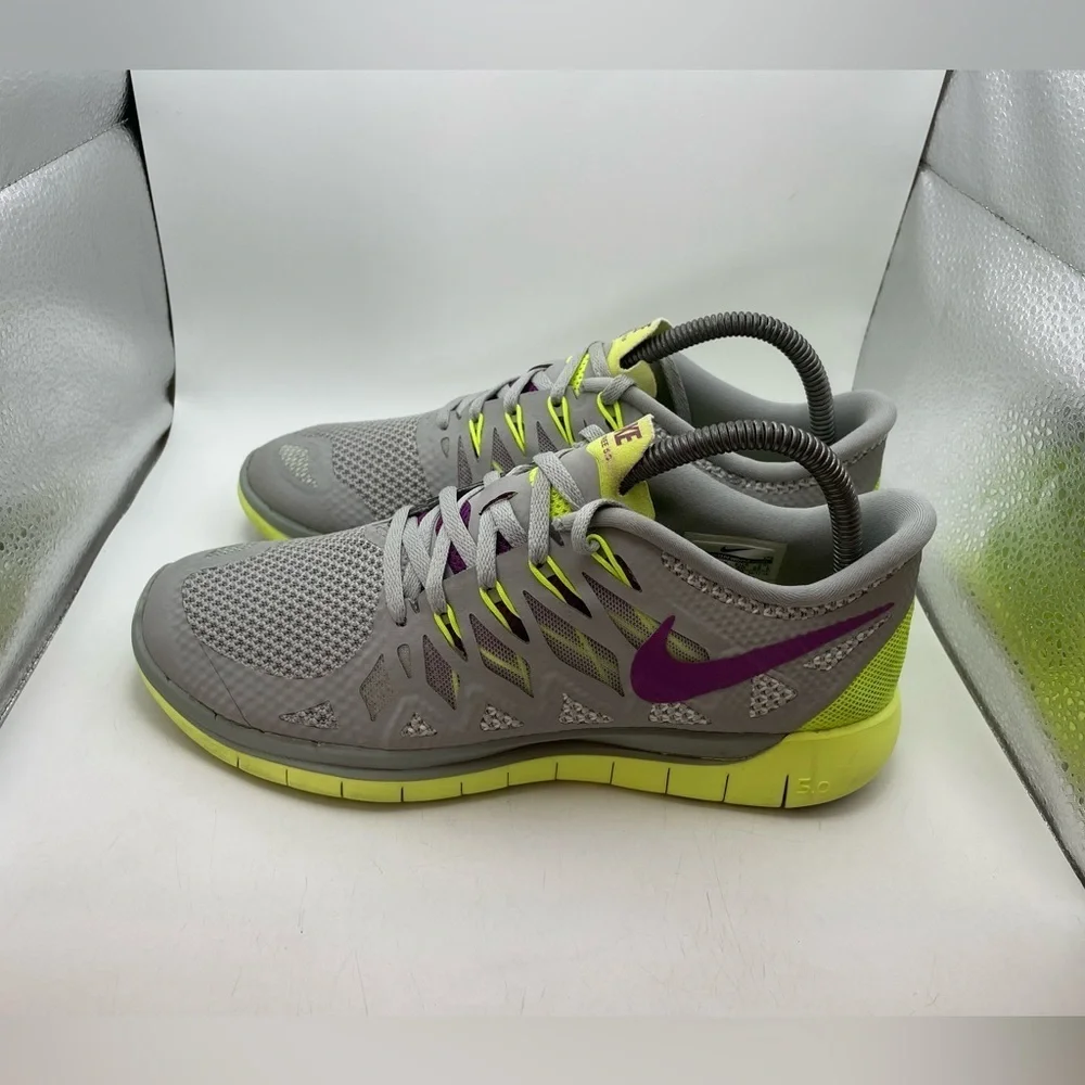 Nike Free 5.0 womens gray green sneaker size 8.5